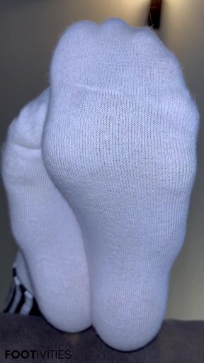 Silent Sock Tease - Ivys Feet - Footivities