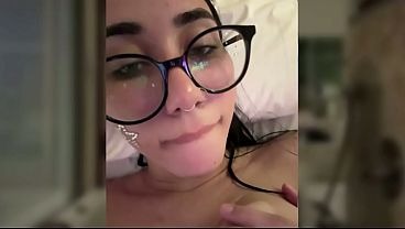 Essa novinha adora provocar