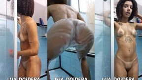 eu tomando banho gravei me exibindo e dancando sem o jr saber