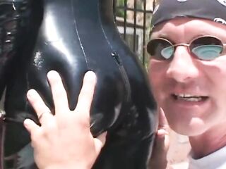 Boyz handle hawt doxy in latex