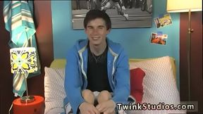 Big dick cock movietures sex gay porn Skyelr Bleu is on camera giving