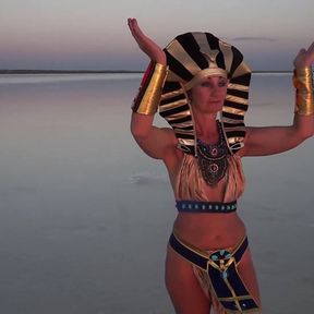 Walk seminaked by Elton-saltlake in Egypt dress-style