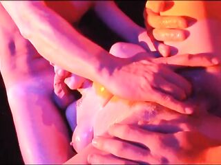 Il Club Prive delle Troie - Clip three