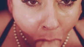 Feed me : Locking Eyes While Taking Him Deep – Intense 3-Minute BJ