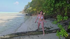 Femdom in Paradise. Outdoor Worship on the Beach