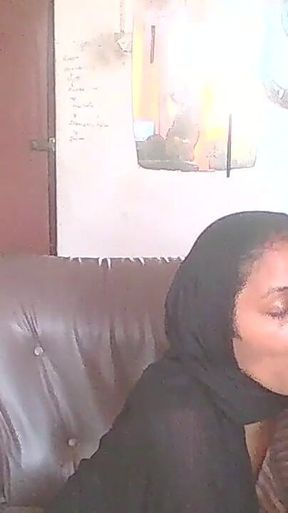 behind the scenes of hijab office milf had a visitor neighbor boy.mp4