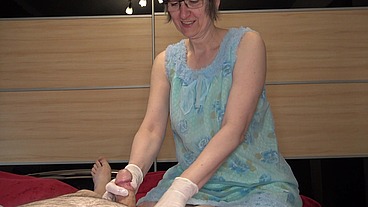 Handjob in the Negligé