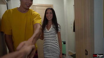 Swingers' wife & girlfriend share cock at home party