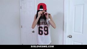 SisLovesMe Convinced My Lesbian Stepsis To Suck Cock