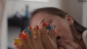 Rachel Adams sucking Tomiko's toes (Mobile)