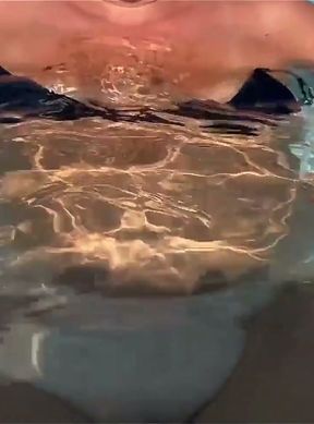 Blowjob in the Pool and Then We Went Home to Continue