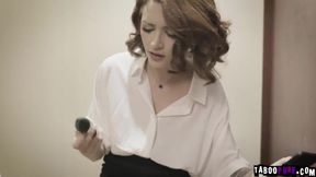 Curious Encounter: Lola Fae's Intimate Session with Her Charming Neighbor