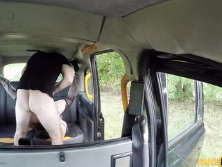 Blonde desire the job of her dreams - FaKe Taxi
