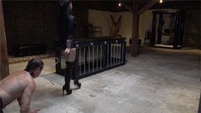 Temptress Raven Eve Demands Boot Worship (WMV HD)