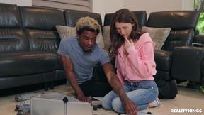 ”Hey... I need help & I won't be ungrateful! - Maya Woulfe”