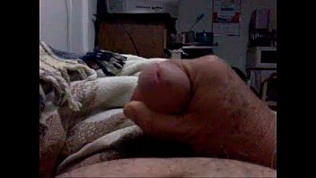 Se masturba viejo y me lo env&iacute_a por watsap
