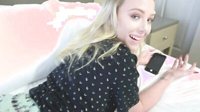 Charming blonde Dixie Lynn must take a BBC at her first porn casting