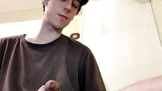 Solo gay in latex strokes to explosive anal climax