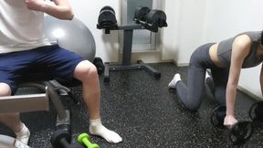 Real amateur couple swaps and gives homemade blowjob