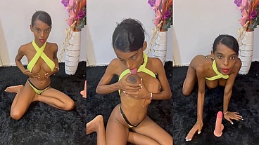 te gustaria que te chupe la verga y me des toda tu leche en mis tetas