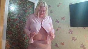 Step mom let her step son cum for her big boobies