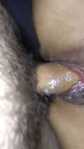 con esa Ex, cuya amiga ya les mostre y comparti anteriormente...muy atrevida ella...haciendome cositas mientras ÉSTA chica... dormia a metros nomas. Comparto un par p/q vean q tambien se tenia buena accion con ella (aunq x no se lo prohibido, buee..)