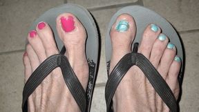 Night dangling with flip flops and painted toenails (avi)