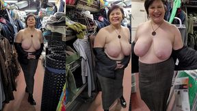 les seins dehors dans un  american stock