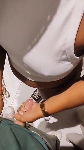 Real Couple Fucking in Fitting Room Trying Clothes Ebony Sex.