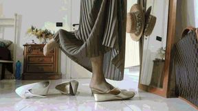 He seems to like my new slippers too! MP4