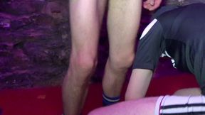 mec de cite se fait doser en plan fetish par ses potesleo est un mec de cite ...