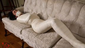 Brat vs. Her Foam Wrap | 2160p