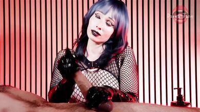 Goth girl’s latex glove milking table edging makes throbbing cock explode