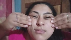 Estirando mis mejillas: gestos faciales fetichistas