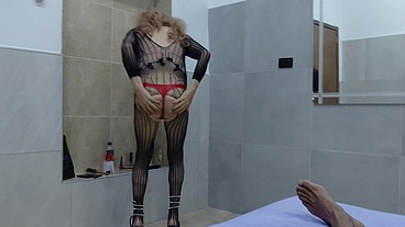 My best birthday gift: a huge 10-inch cock in my ass!; he filled my ass with cum and made me have an amazing orgasm.