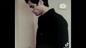 Para agora oque est&aacute_ fazendo e venha se divertir com Joe Goldberg