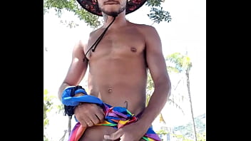 Passeio ao ar livre somente com a canga