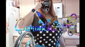 Washing dishes in new polka dot apron with Samantha 38g