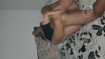&#039_&#039_Convidamos nosso amigo para assistir um filme , mas o unico expectador foi o marido. &#039_&#039_