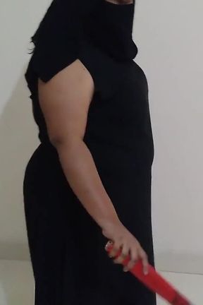 35 Year Old Indian Muslim Neighbor Stepaunty Fucked While Sweeping the House