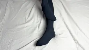 Solo female foot worship with rubber toy