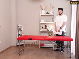 A massage therapist's appointment ended in sex for the client. FULL on MurkovskiHub com