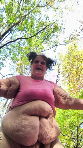 Mechanics Are Working on Her Car She Eats His Cum Like a Hot Porn Star