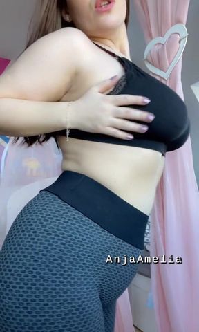 Showing off my yoga pants