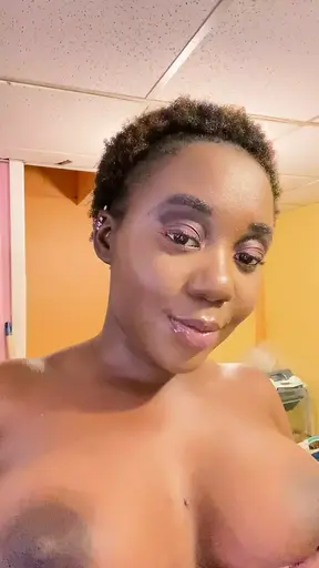Solo Masturbation Session with Pretty Ebony Actress & Rapper