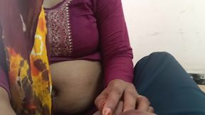Padosan ko bulakar karne ka mood tha