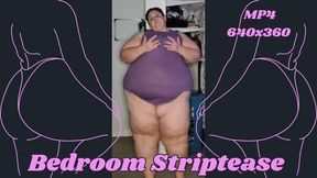 SSBBW Rachel Strips in Her Bedroom for You MP4 640x360