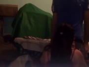 caricias besos y follada a mi vieja mientras plancha la ropa para ir al trabajo, real