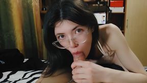 Female student agreed to let my cock experience the sweet, top-notch blowjob she offered