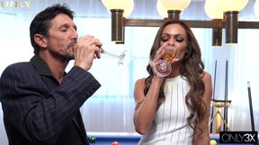 Aila Donovan literally digs gold instead of g contract  Edit Only Gold Digger